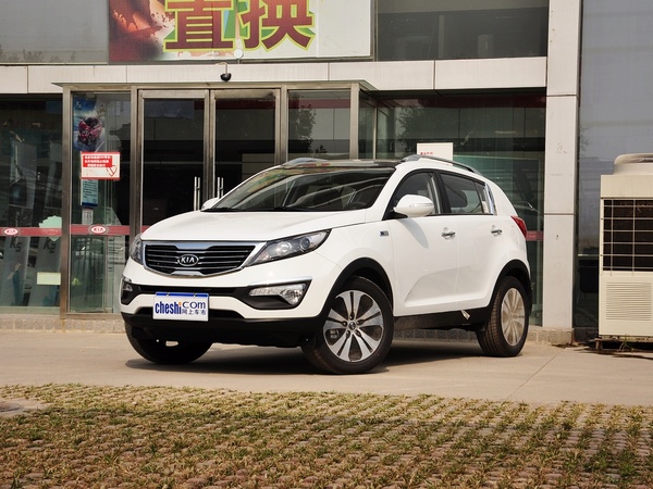东风悦达起亚  GLS 2.0L 自动 车辆左前45度视角