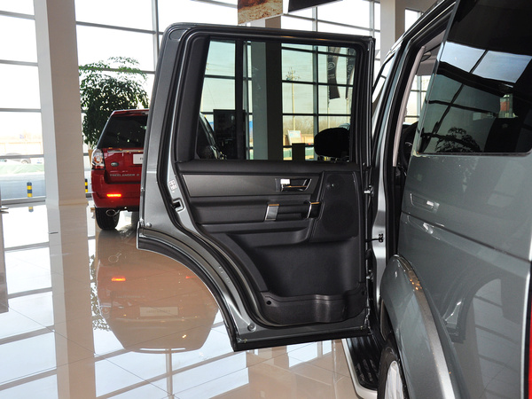 路虎  3.0 V6 SC 左后车门正视图