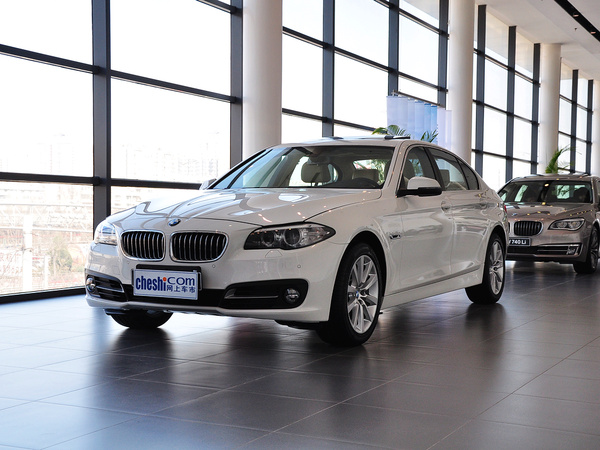 华晨宝马  530Li 车辆左前45度视角