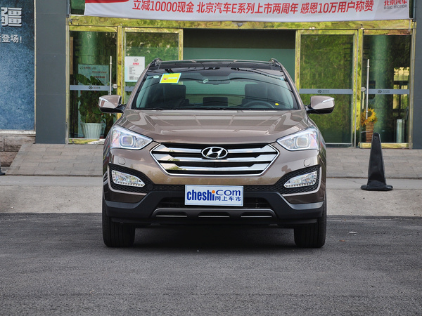 北京现代  2.4L 自动 车头正面视角