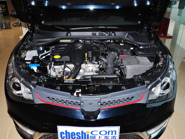 MG 1.5T 自动 发动机局部特写