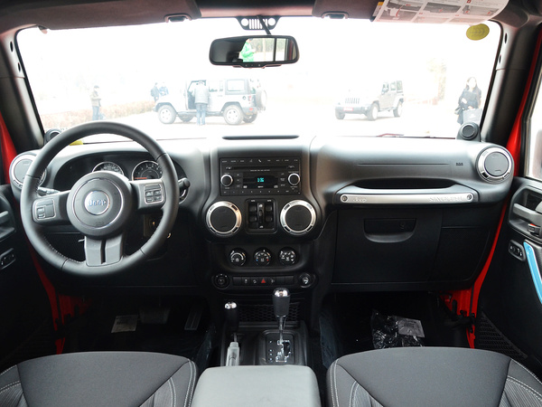 Jeep  3.0L 自动 中控台整体