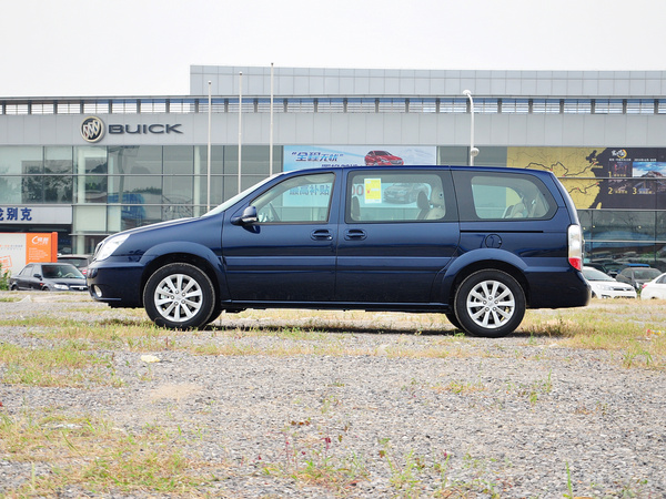 別克  2.4L 自動(dòng) 車輛左正側(cè)視角