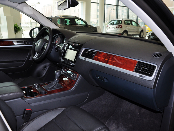 大众(进口) 3.0TSI 中控台右侧