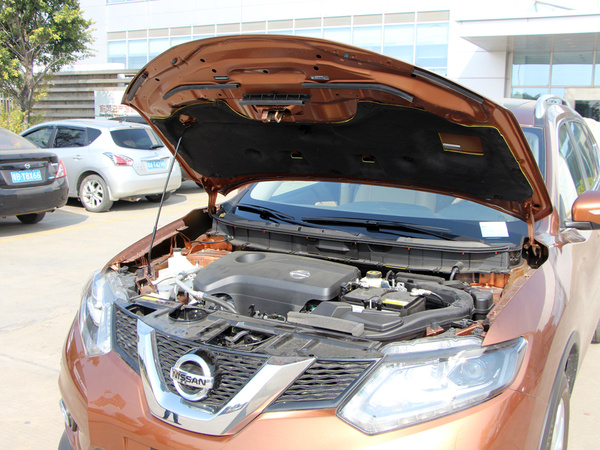 东风日产 2.5L XV CVT 发动机盖支撑