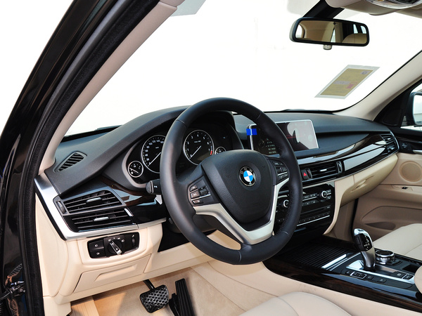 宝马(进口) xDrive35i 3.0T 自动 中控台左侧