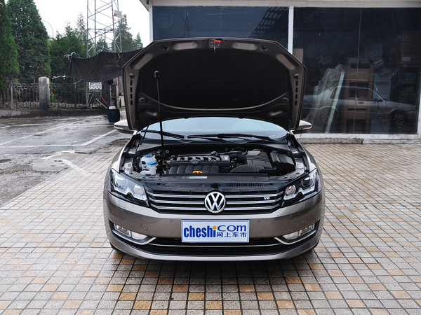 上海大众  3.0L V6 DSG 车辆发动机舱整体