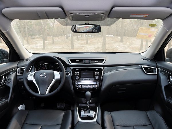 东风日产 2.5L XL CVT 中控台整体