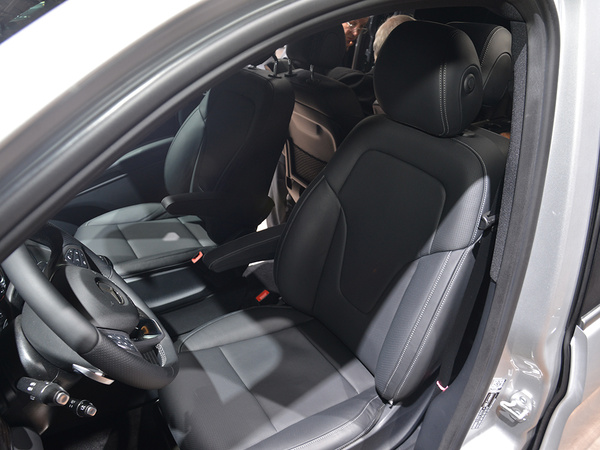 奔驰(进口)  基本型