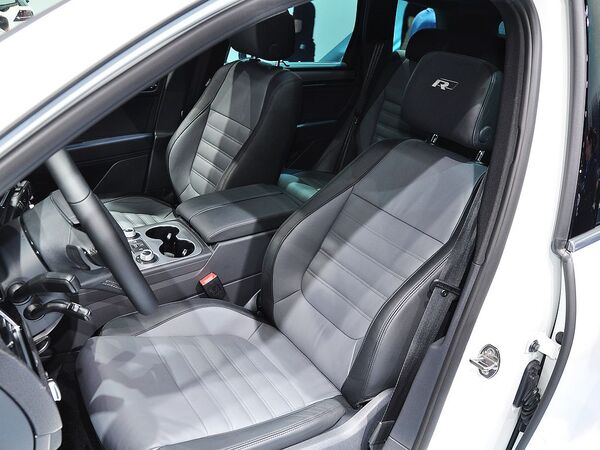 大众(进口) 改款R-LINE V8