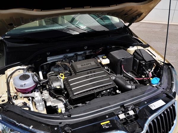 斯柯达  1.6L 手动 发动机主体特写