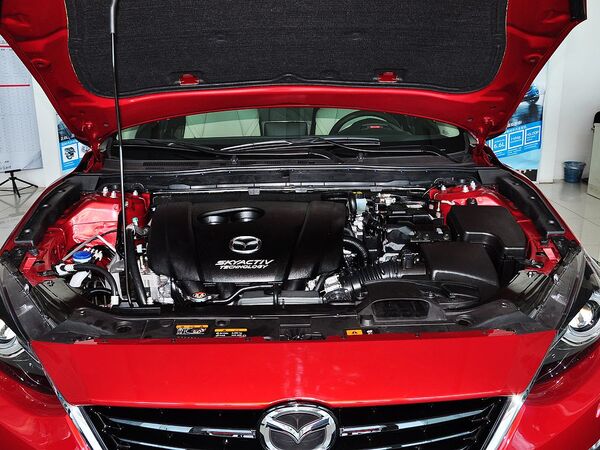 长安马自达  三厢 1.5L 自动 发动机局部特写