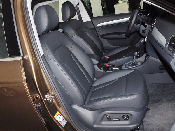一汽奥迪  35 TFSI 副驾驶席座椅45度特写