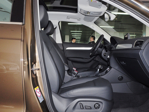 一汽奥迪  35 TFSI 副驾驶座椅正视图