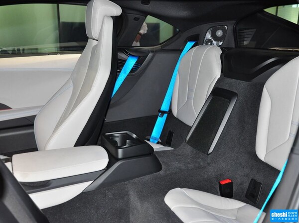 BMW i  1.5T 自动 第二排座椅