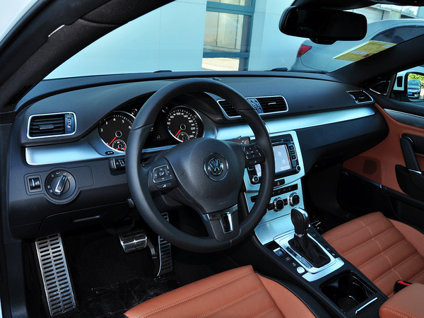 一汽-大众  2.0TSI 中控台左侧