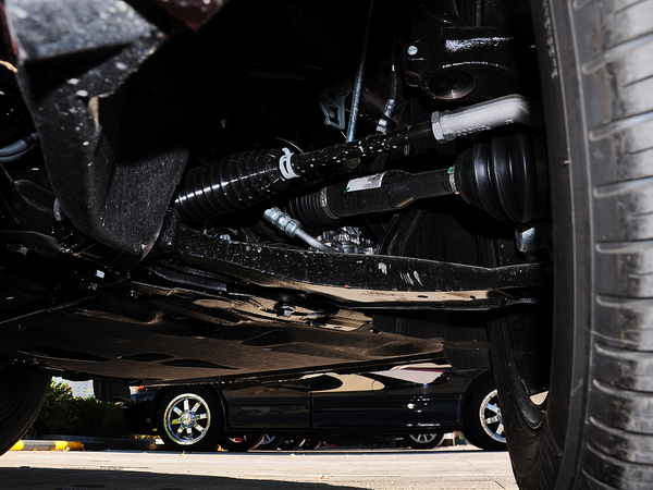 沃尔沃亚太  2.0T 后悬架特写