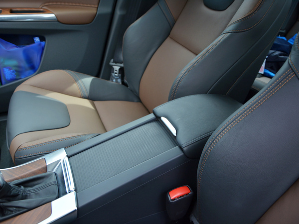 沃尔沃亚太  2.5T