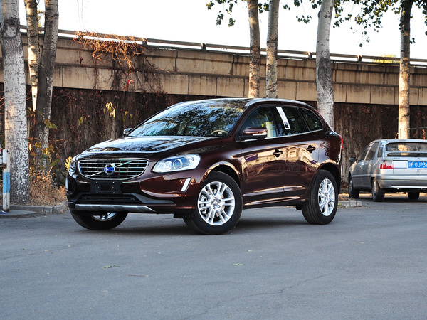 沃尔沃亚太  2.0T 车辆左前45度视角