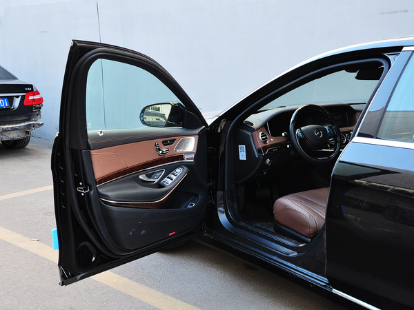 奔驰(进口)  S 400 L 左前车门45度视角