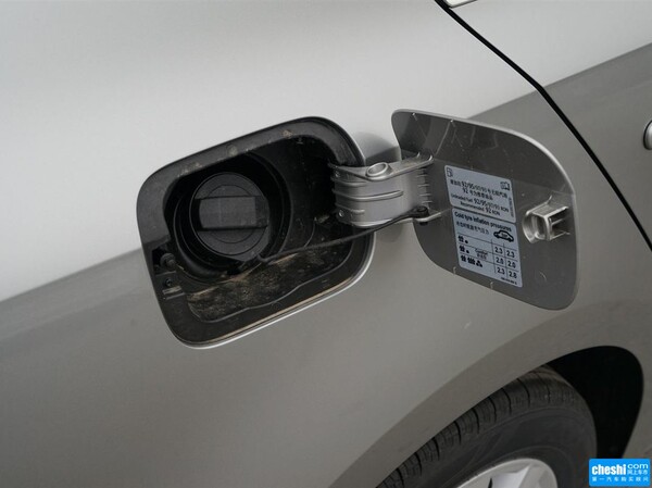 一汽-大众  1.6L 自动 燃油标识