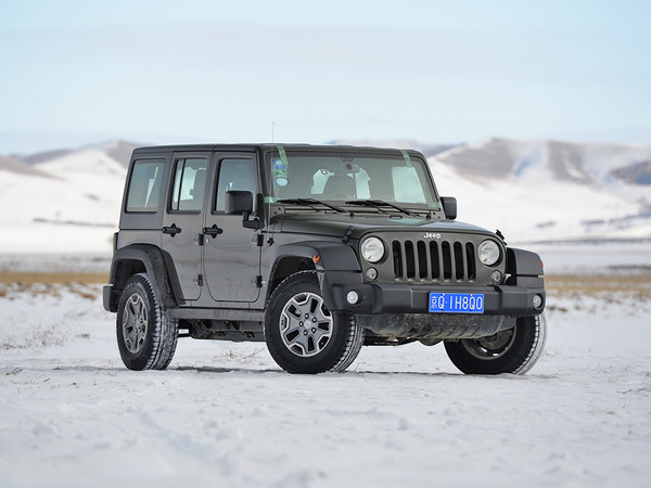 Jeep  3.6L 自动 右前正45度