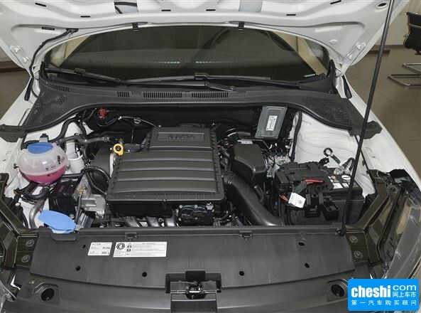 上汽大众  1.6L 手动 发动机局部特写