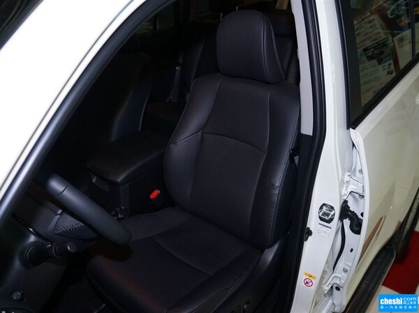 一汽丰田  3.5L 自动 驾驶席座椅正视图