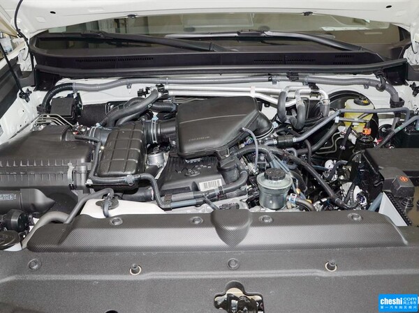 一汽丰田  2.7L 自动 发动机标识