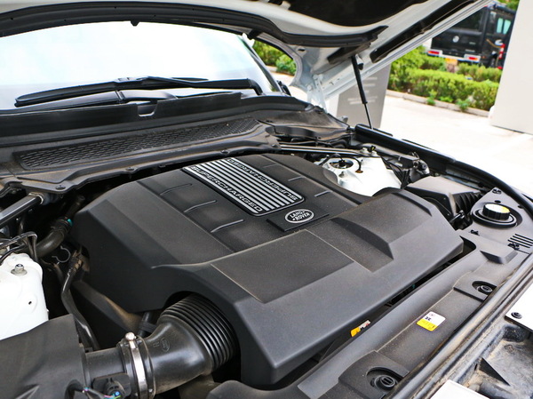路虎  3.0 V6 发动机