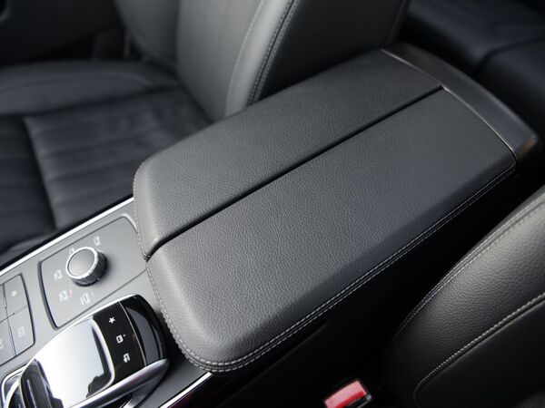 奔驰(进口)  GLE 前排中央扶手