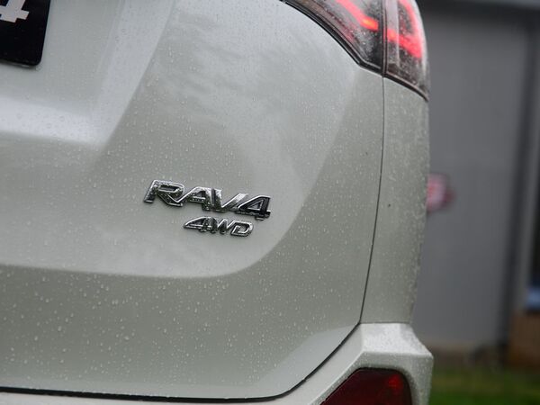 一汽丰田  荣放