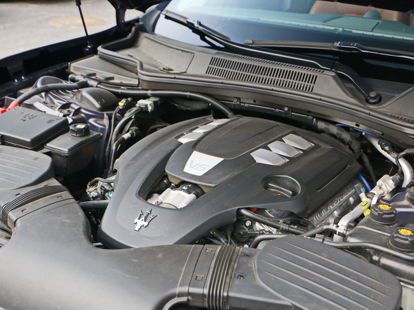 玛莎拉蒂  3.0T 发动机