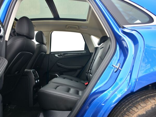 众泰  2.0T