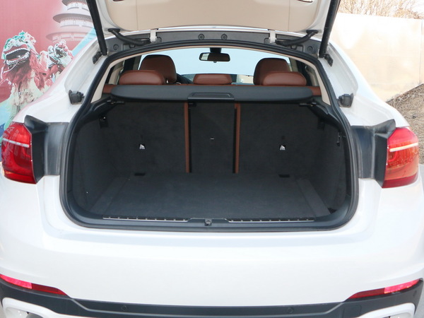 宝马(进口)  xDrive35i 后备箱