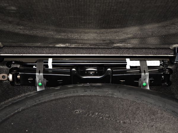 路虎  3.0 随车工具