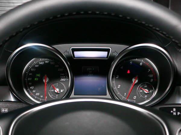 奔驰(进口)  GLE 仪表盘