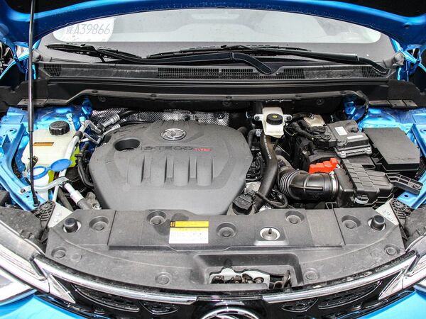 东风风神  1.4T 发动机舱