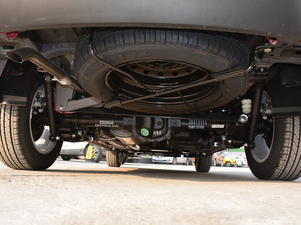 上汽通用五菱  1.5T 底盘