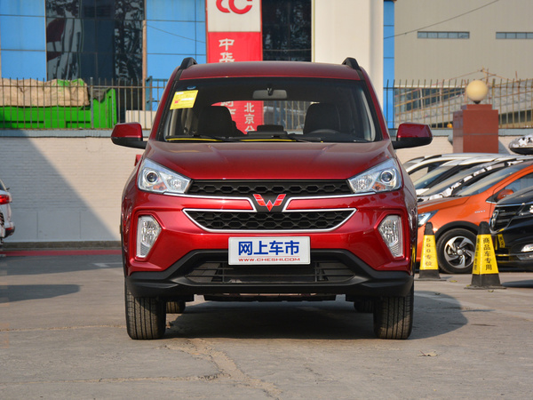 上汽通用五菱  1.5T 正前