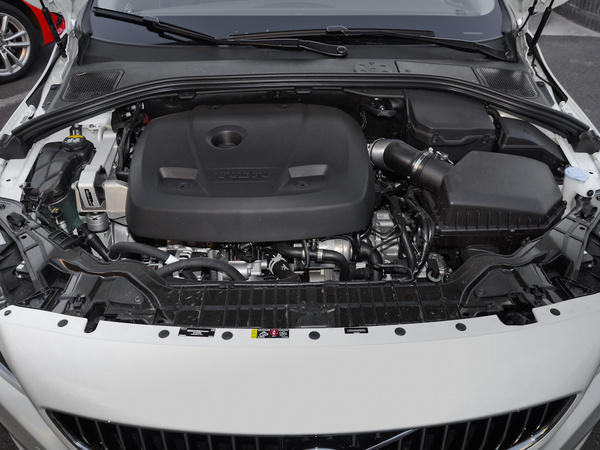 沃尔沃亚太  T4 发动机舱