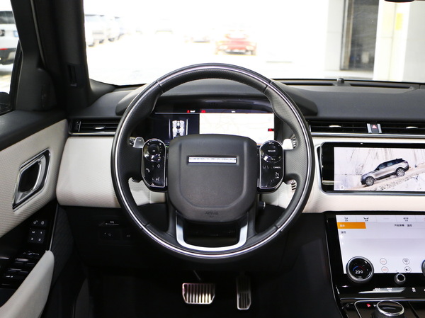 路虎 P380 R-DYNAMIC 方向盘