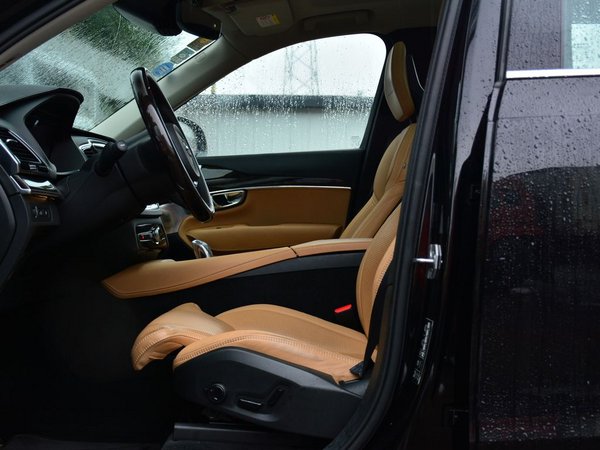 2017款沃尔沃xc90现车怎么样多少钱一辆