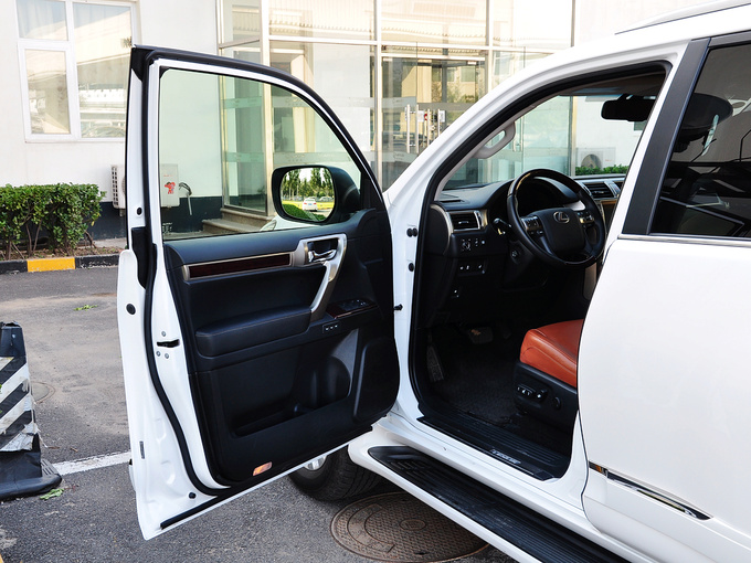 雷克萨斯  400 左前车门45度视角