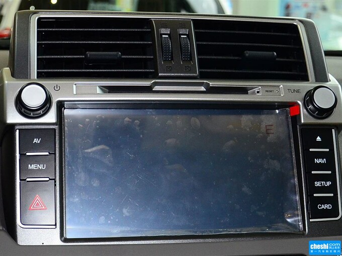 丰田(进口)  2.7L 自动 中控仪表台上方