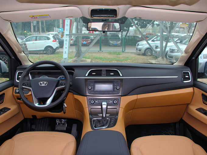 华颂  2.0T 自动 大中控全景