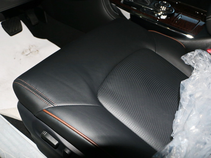 日产(进口)  5.6L