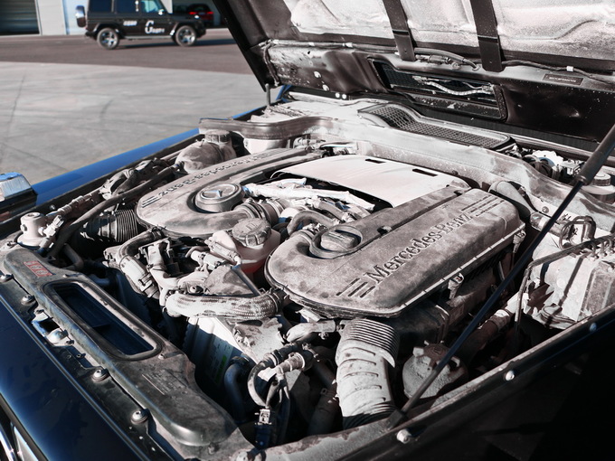 奔驰(进口)  G 500 发动机