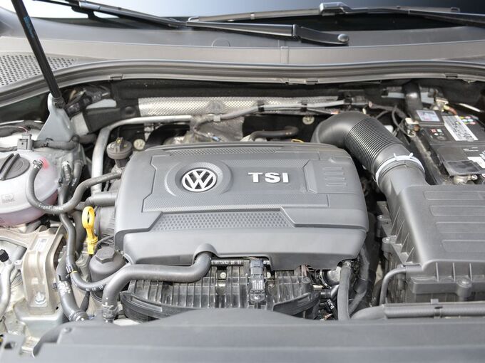 上汽大众  330TSI 发动机舱