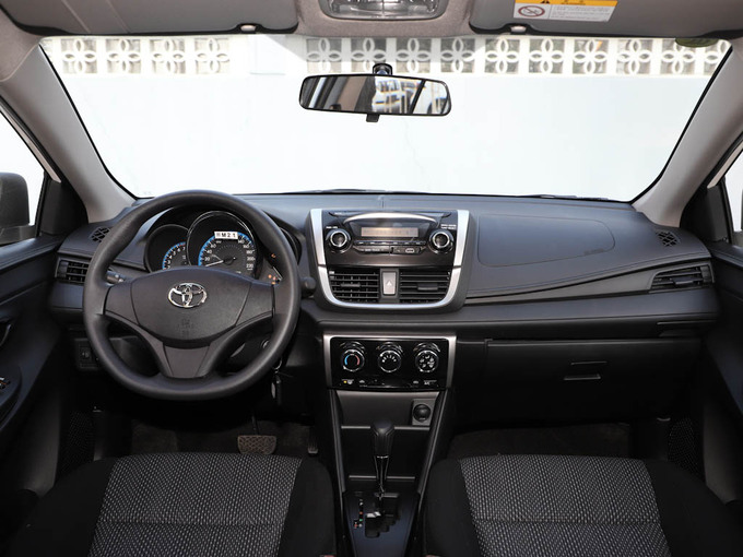 一汽丰田  1.5L 大中控全景